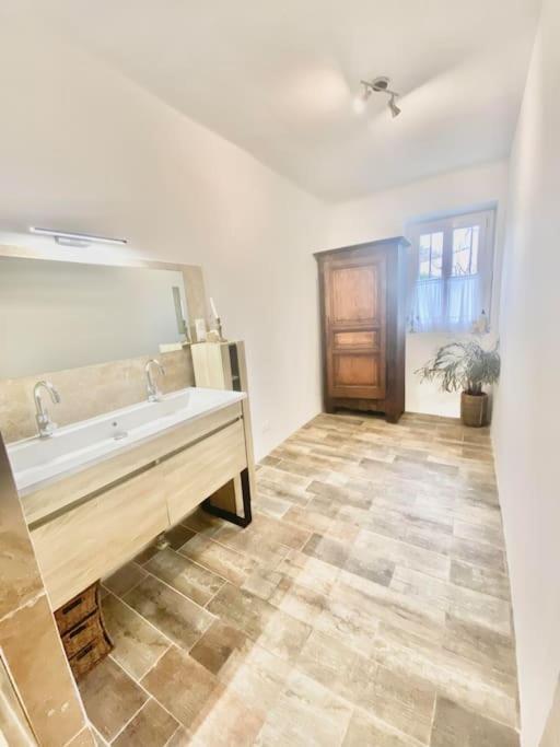 Maison Avec Jardin Et 3 Petits Chats , Proche Du Chateau Lacoste Le Puy-Sainte-Réparade Zewnętrze zdjęcie