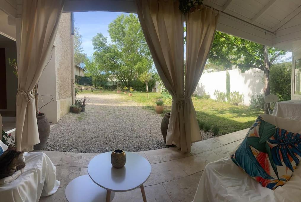 Maison Avec Jardin Et 3 Petits Chats , Proche Du Chateau Lacoste Le Puy-Sainte-Réparade Zewnętrze zdjęcie