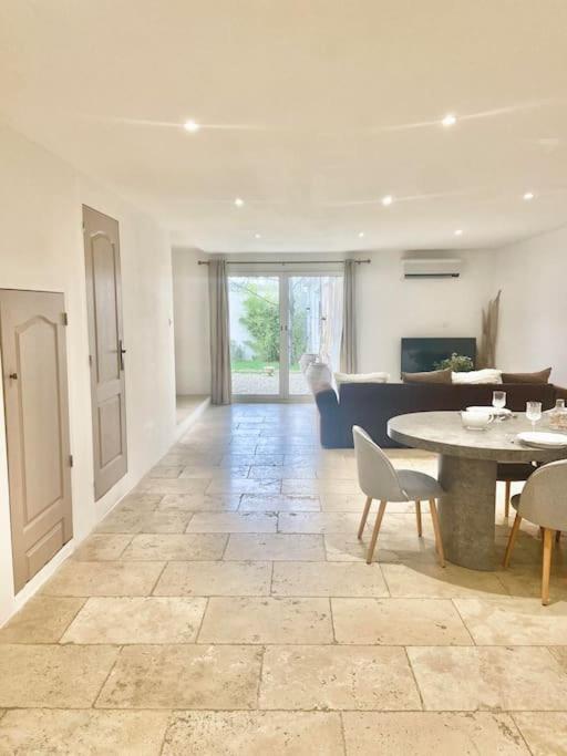 Maison Avec Jardin Et 3 Petits Chats , Proche Du Chateau Lacoste Le Puy-Sainte-Réparade Zewnętrze zdjęcie